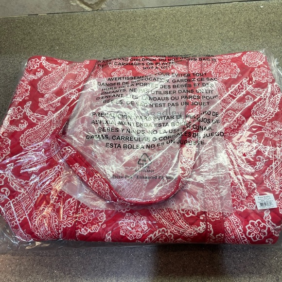 🆕 Vera Bradley Black/White Bandana “Vera” Tote Bag - Picture 6 of 6